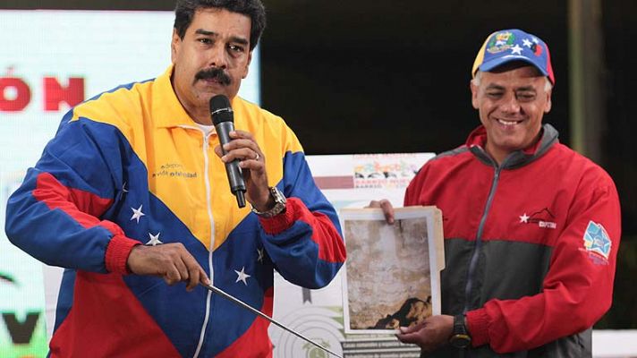 Telediario 1 - Maduro y las apariciones de Chávez