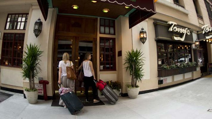 Telediario 1 - Puente de todos los Santos