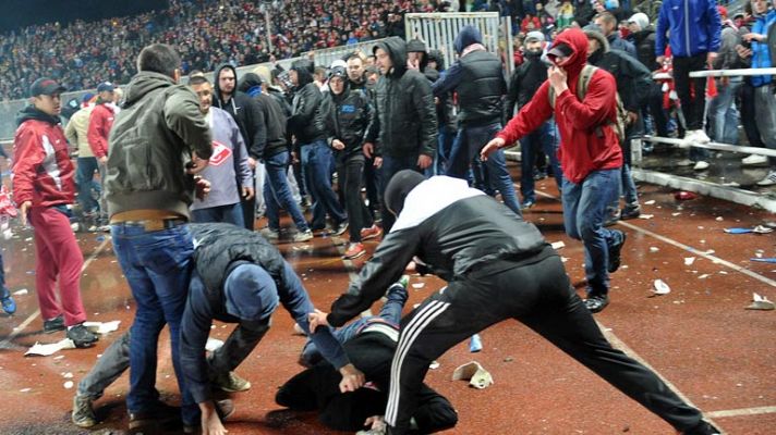 Telediario 1 - Graves disturbios en el fútbol ruso entre el Shinnik Yaroslav y el Spartak de Moscú