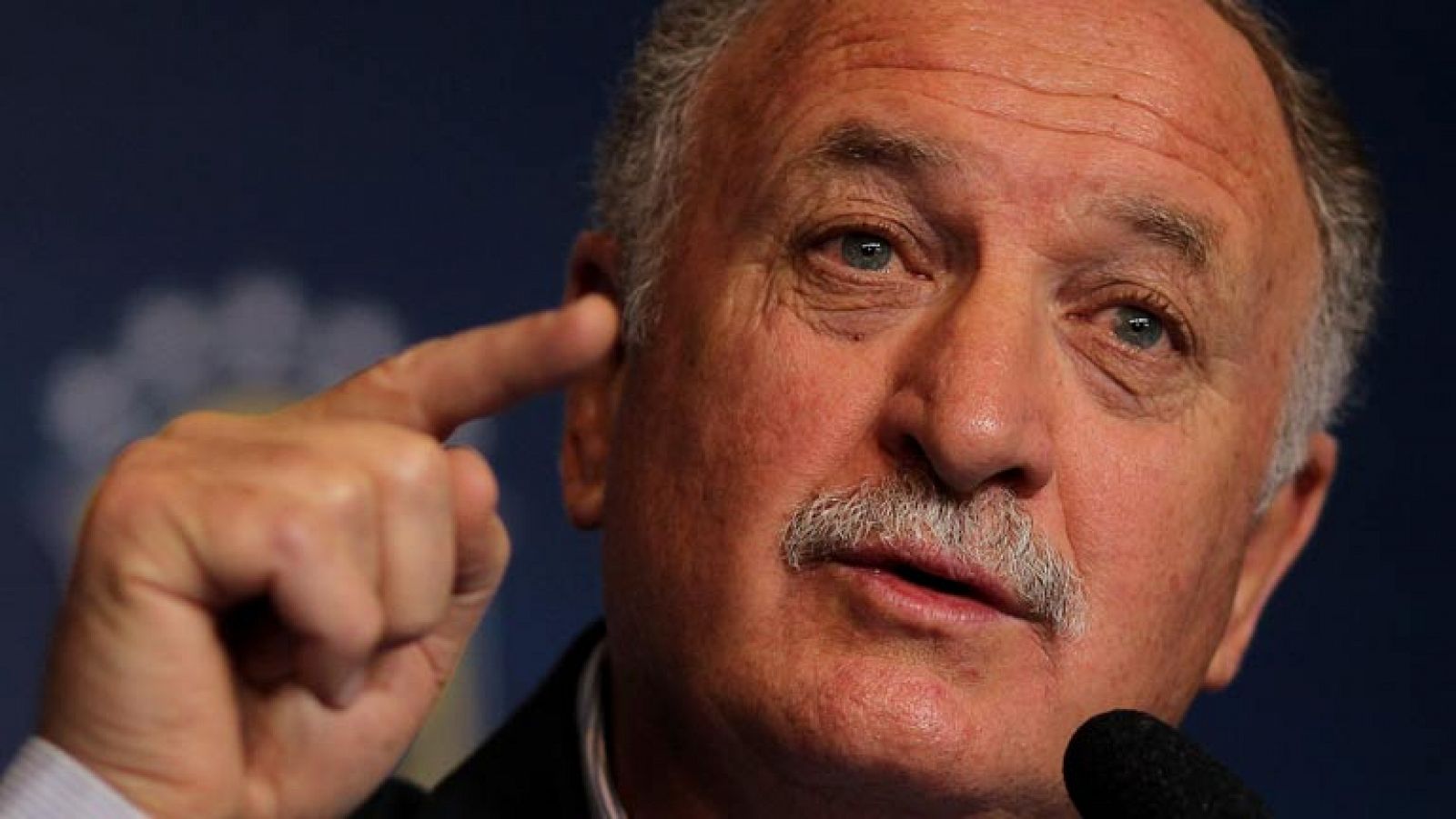 Telediario 1: Scolari: "El caso de Deco y Pepe es diferente al de Costa" | RTVE Play