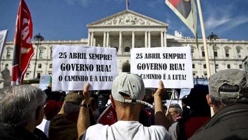 Manifestaciones en Portugal contra la aprobación de los presupuestos de 2014