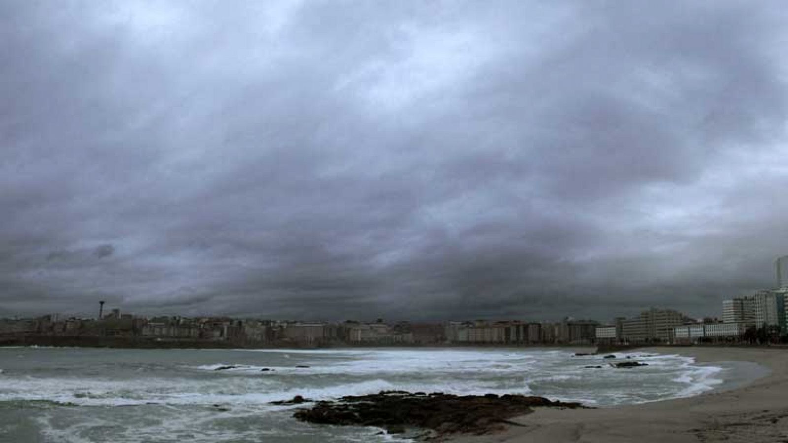 El tiempo: Muy nuboso o cubierto en el extremo noroeste peninsular | RTVE Play