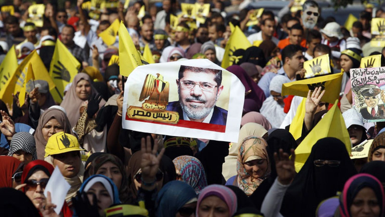 Informativo 24h: Partidarios de Morsi protestan en Egipto en la víspera del inicio de su juicio | RTVE Play