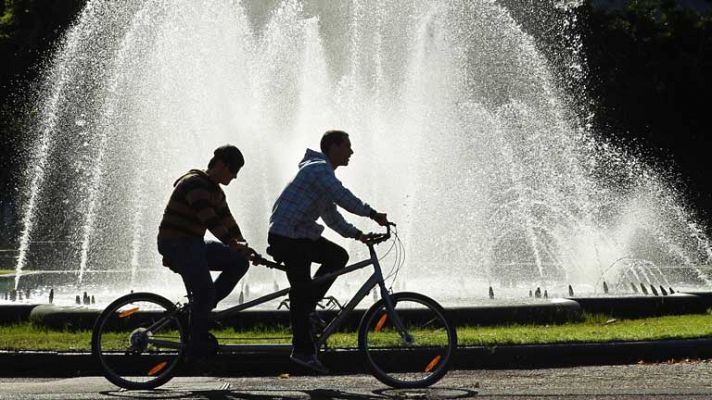 Lluvias localmente fuertes en Canarias y vientos fuertes en Galicia