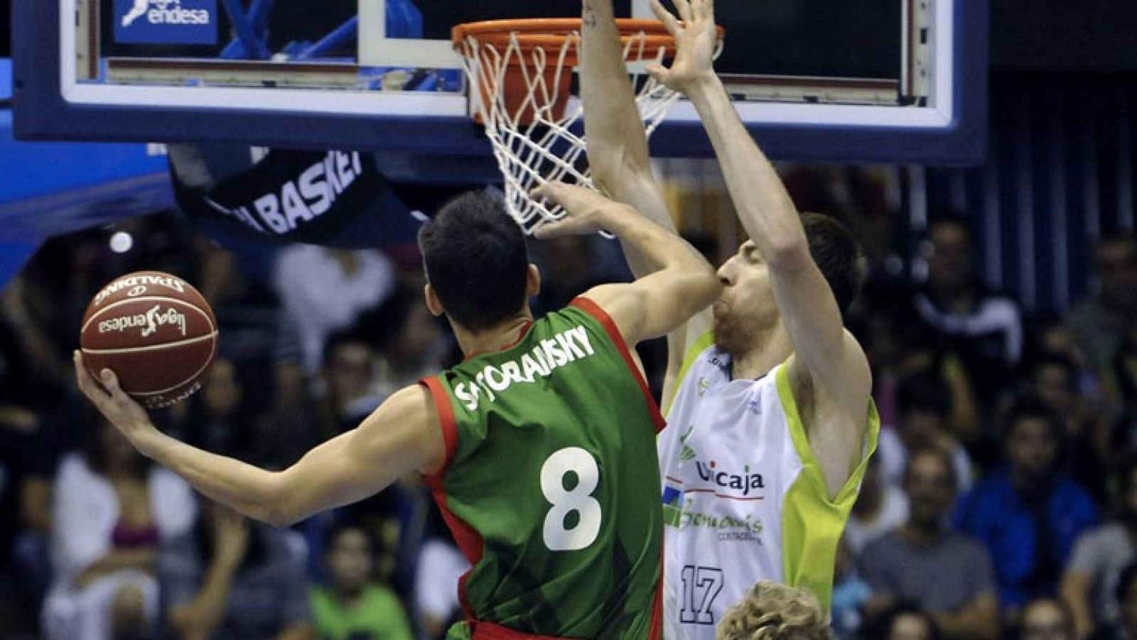 Telediario 1: Las tres mejores jugadas de la 4ª jornada de la Liga Endesa | RTVE Play