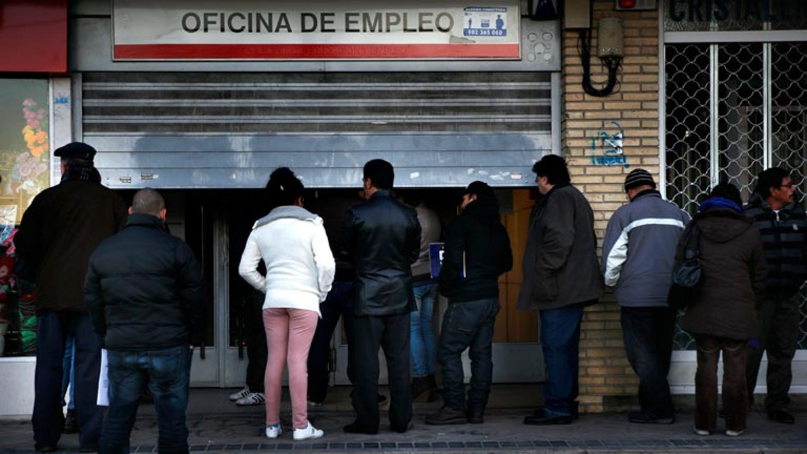 El número de parados registrados en octubre sube en 87.028 personas y se sitúa en los 4,8 millones