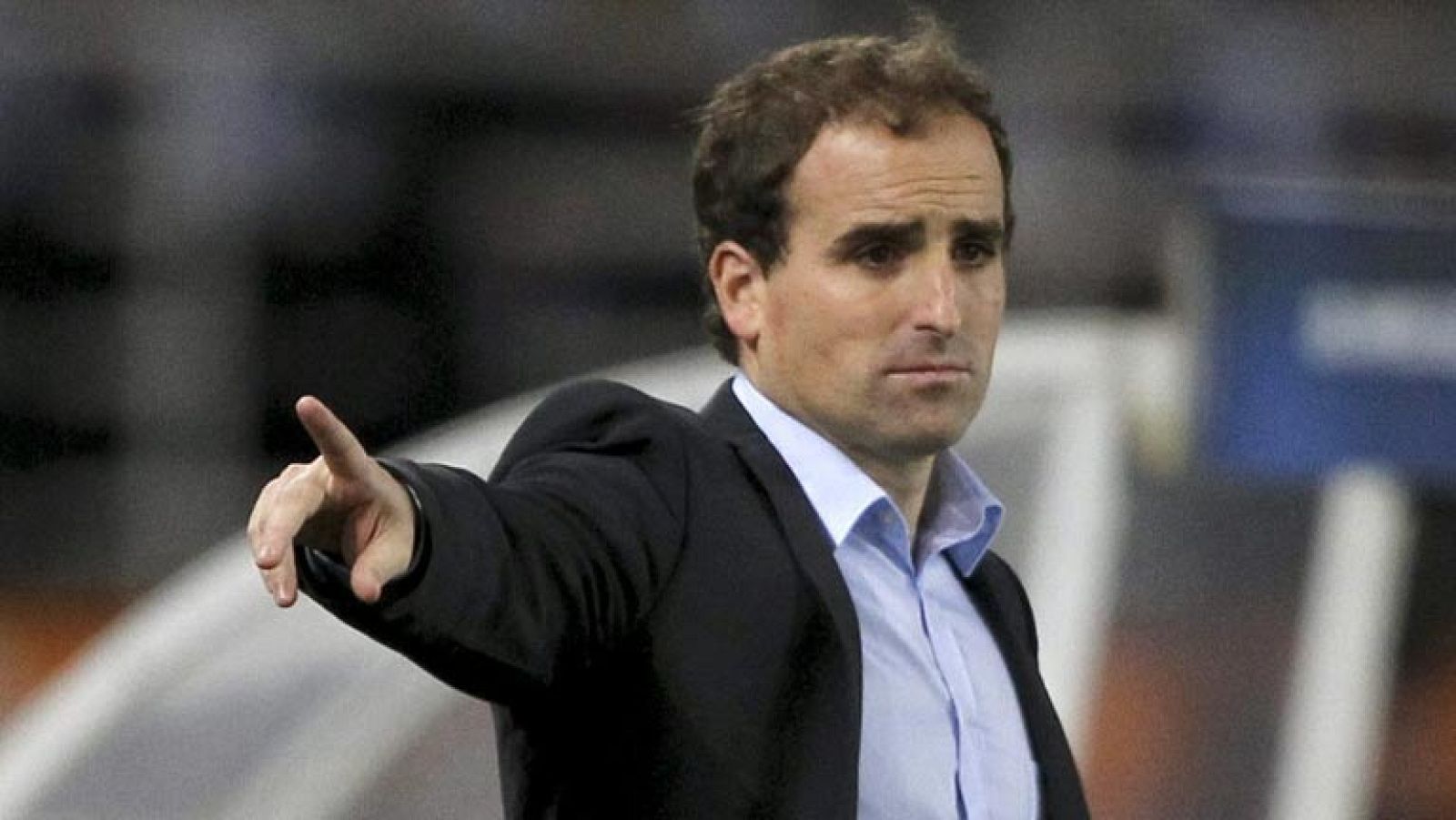 Arrasate dice que el punto permite a la Real "seguir viva" en Europa | Ver