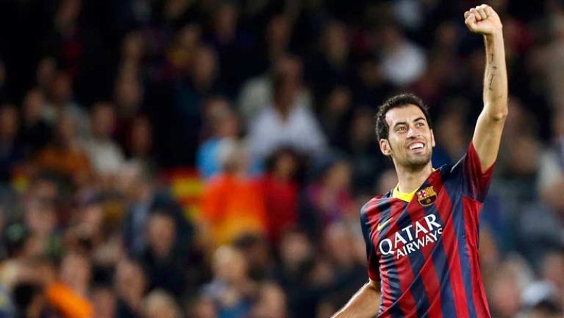 Sergio Busquets ha ampliado la ventaja del Barça sobre el Milan tras conseguir un gol de cabeza en el minuto 39, para empalmar un saque de falta lanzado por Xavi Hernández.
