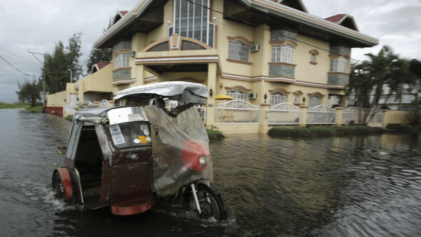 Telediario 1: Un tifón golpea Filipinas | RTVE Play