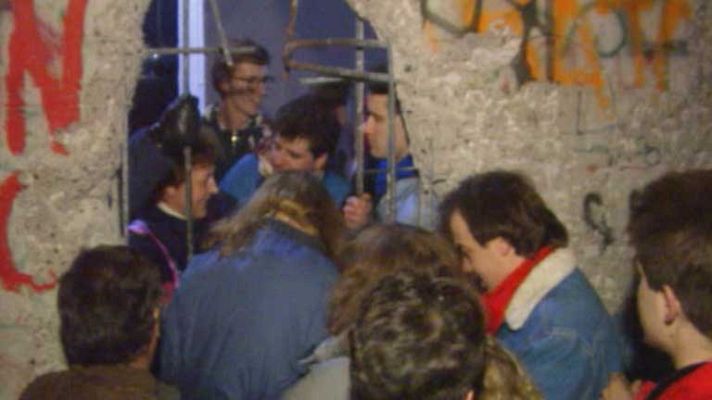 Telediario 1 - 24 años de la caída del muro