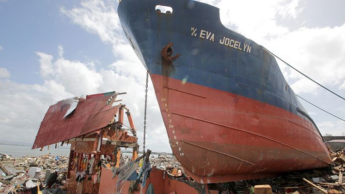 Informativo 24h - Devastador tifón en Filipinas