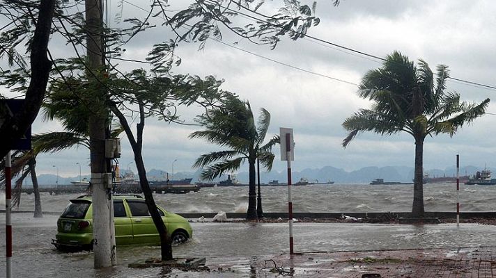 Tifón Haiyan llega a Vietnam
