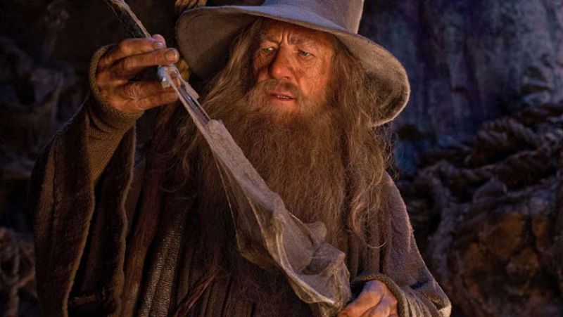 Cómo se hizo 'El Hobbit': Gandalf repele el ataque de los huargos