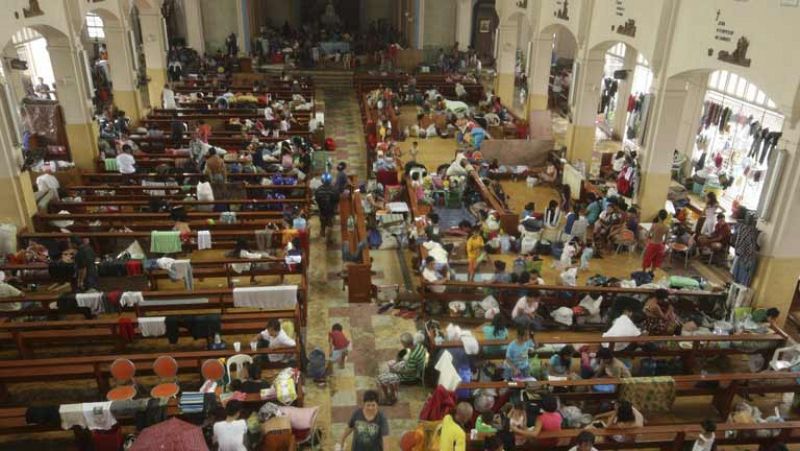 Reportaje sobre la iglesia de los pobres en Latinoamérica y su relación con  la teología de la liberación.