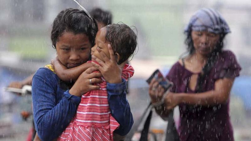 Los supervivientes de la tragedia de Filipinas viven situaciones dramáticas 