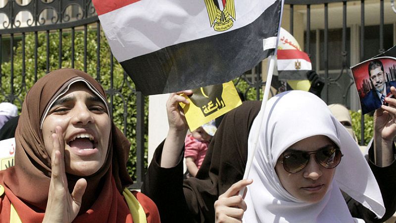  Egipto es el peor país para las mujeres del conjunto de los  estados árabes, incluso por delante de Irak y Arabia Saudí, según un estudio de la Fundación Thompson Reuters hecho público este martes, que establece a Comoras como el país en el que las mujeres disfrutan  de mayores derechos 