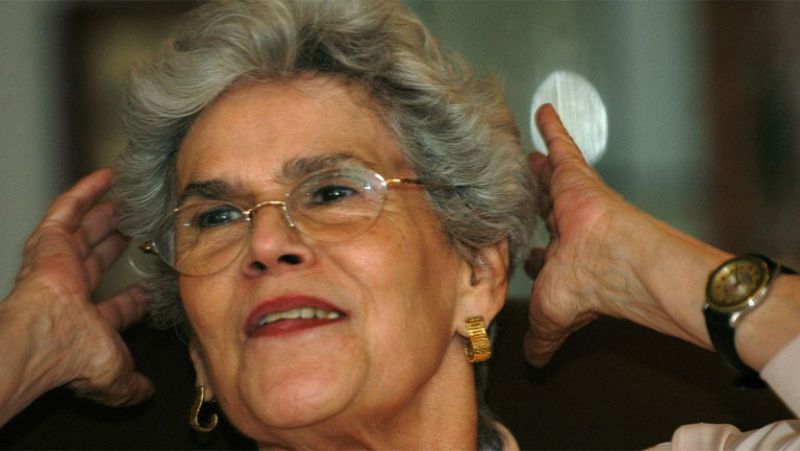 Entrevista a la presidenta electa de Nicaragua, Violeta Chamorro, tras su victoria frente a los sandinistas de Daniel Ortega en las elecciones de 1990.