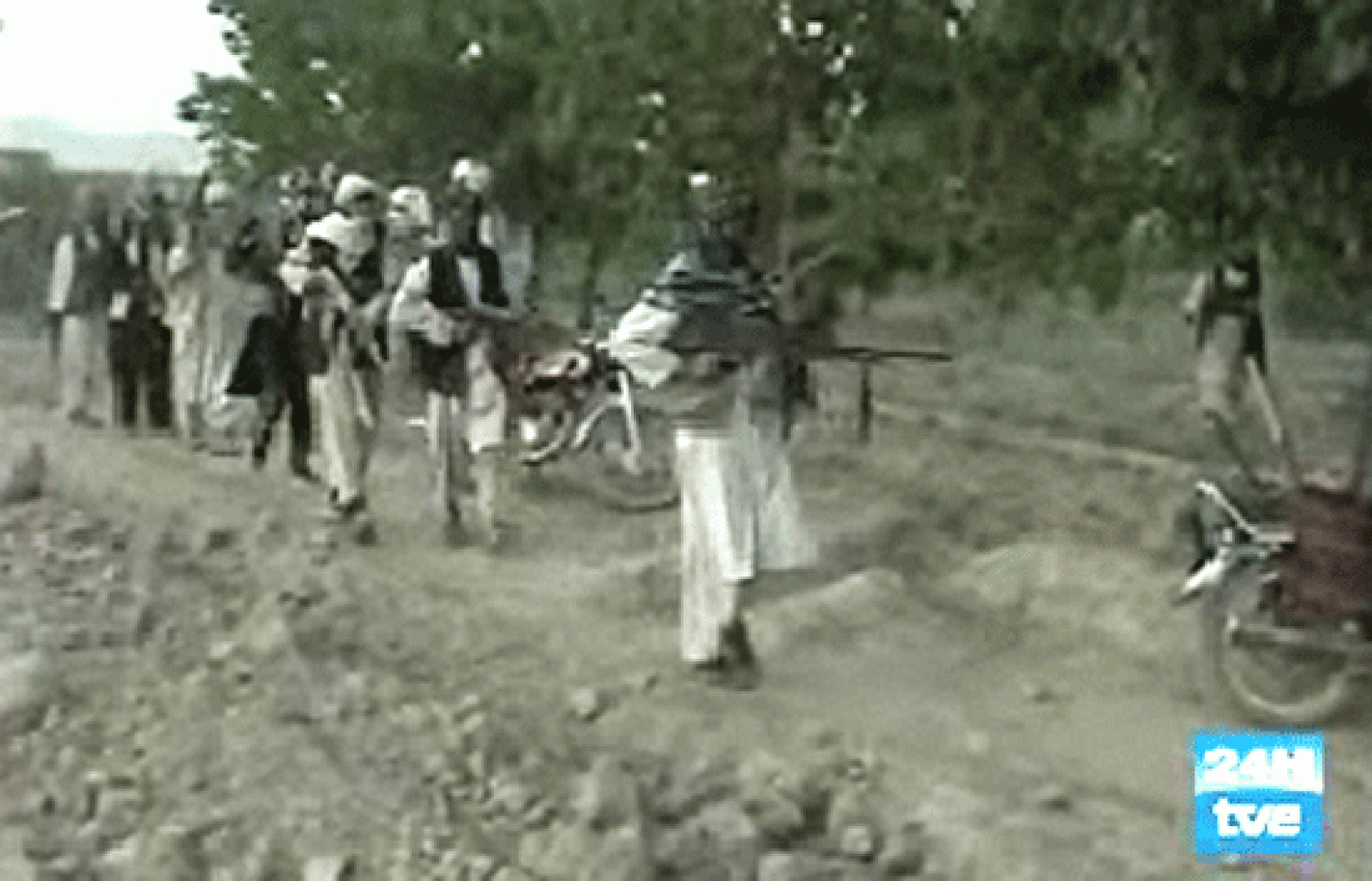 Los talibanes ejecutan a dos mujeres con Burka en Afganistán | Ver