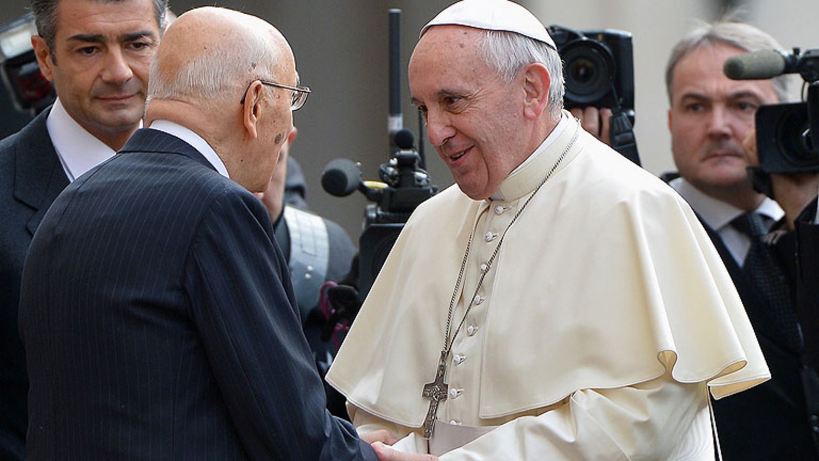 Telediario 1: El papa Francisco, en el punto de mira de la mafia calabresa | RTVE Play