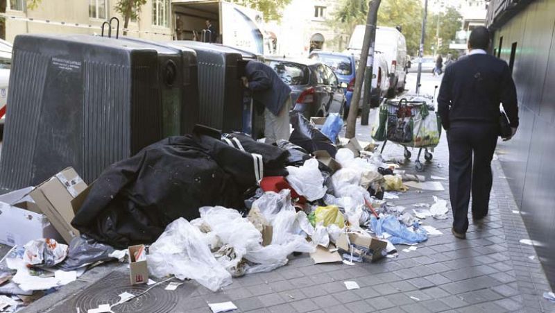 Ni acuerdo, ni acercamiento en la reunión para solucionar la huelga de basuras, en Madrid 
