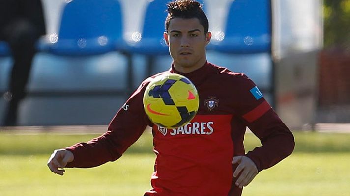 Telediario 1 - Portugal se encomienda a Cristiano para batir a Suecia