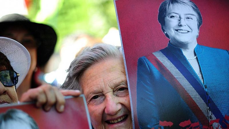 Chile se prepara para las elecciones, en las que Bachelet parte como favorita
