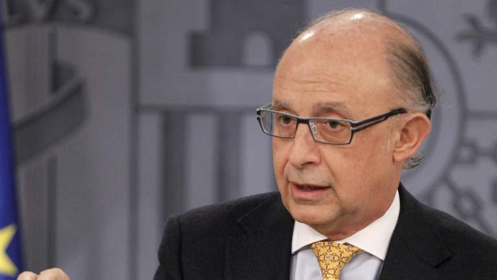Cristóbal Montoro insiste en que hay reformas en marcha para alcanzar el objetivo de déficit