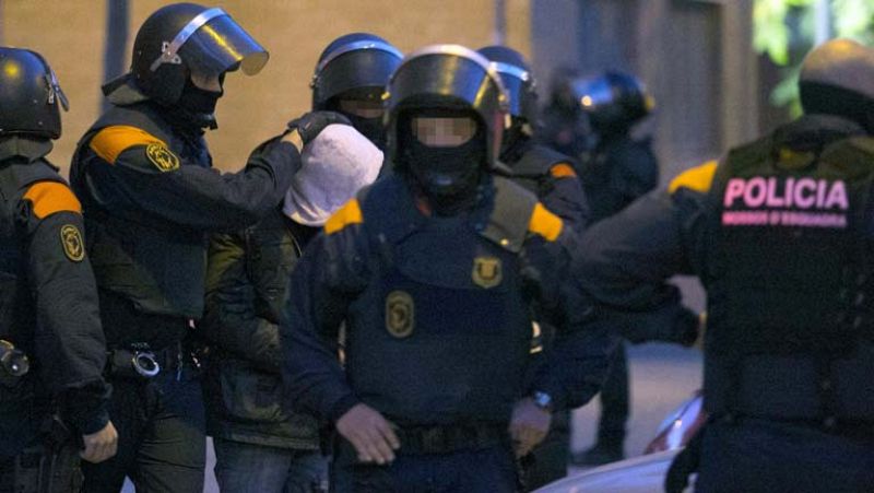 Los Mossos d'Esquadra detienen a 33 personas durante una operación antidroga