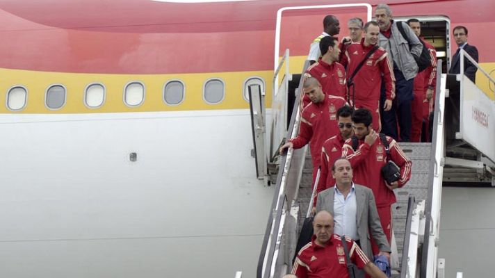 Telediario 1 - Malabo da un caluroso recibimiento a la selección española