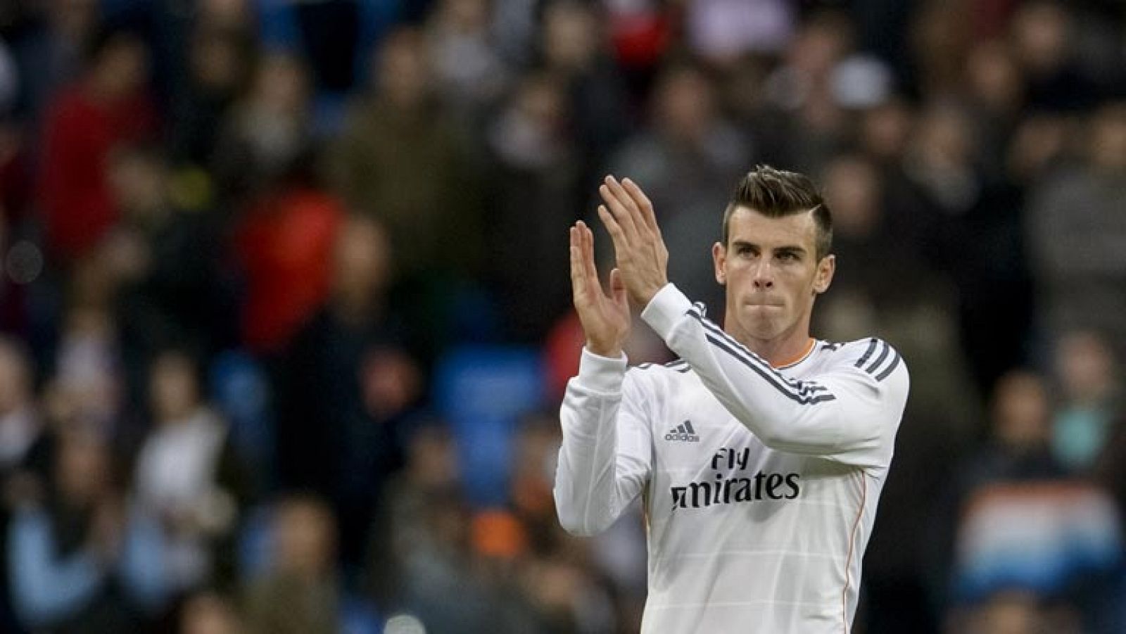 Telediario 1: Bale, sobre Cristiano: "Es genial jugar con el mejor jugador del mundo" | RTVE Play