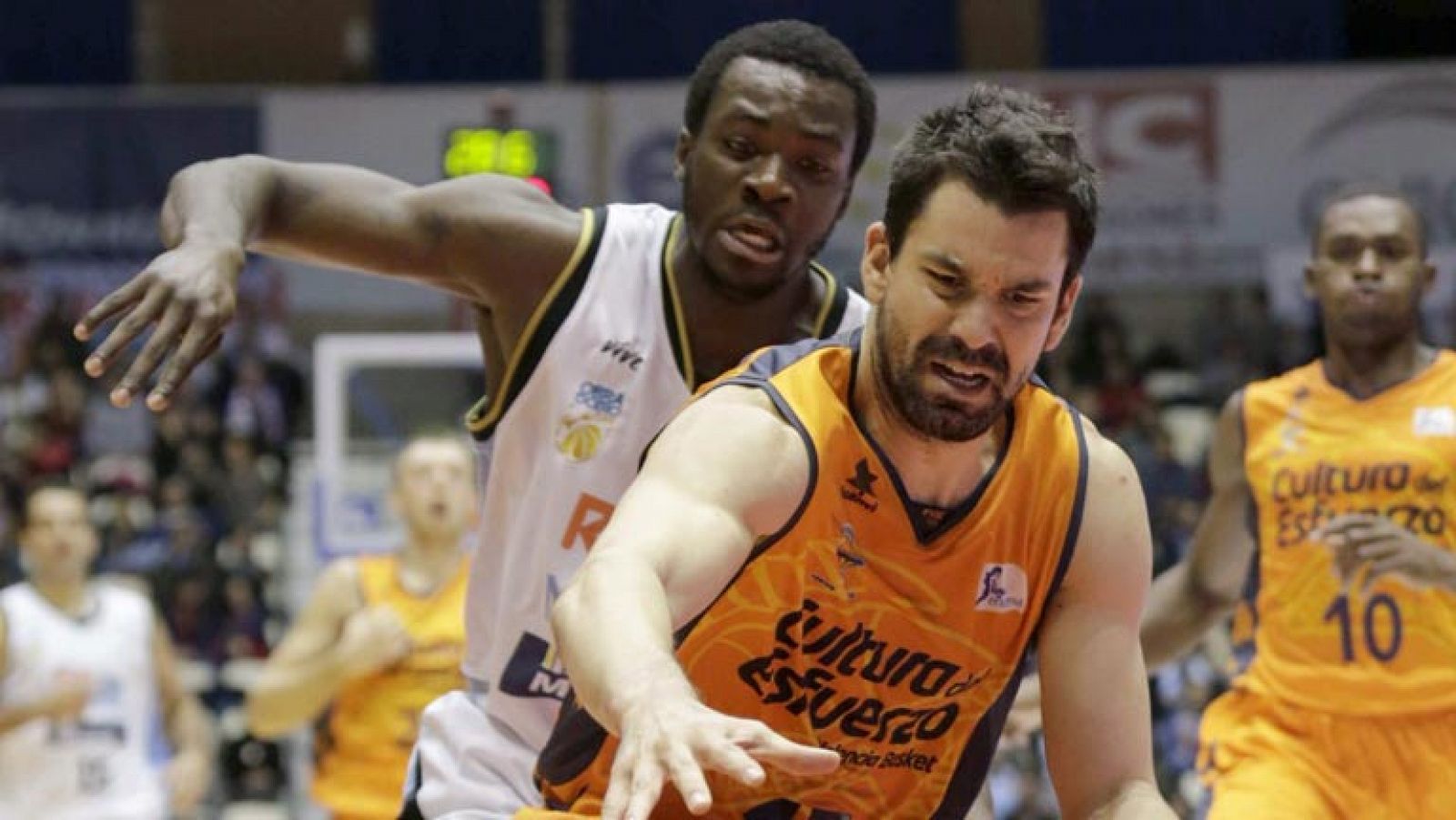 Baloncesto en RTVE: Rio Natura Monbus 70 - Valencia basket 102 | RTVE Play