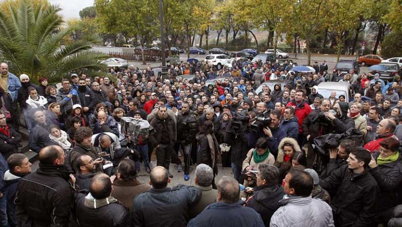 Los trabajadores del servicio de limpieza y jardinería suspenden la huelga