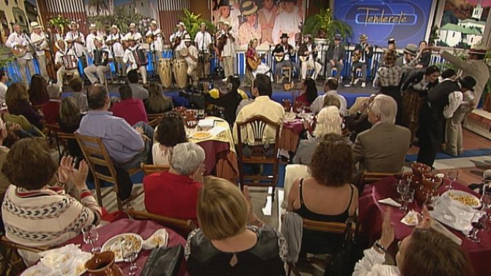 Tenderete - Tenderete - 17/11/13 La parranda Los capirotes y Un sueño con sabor a timple, en "Tenderete"
