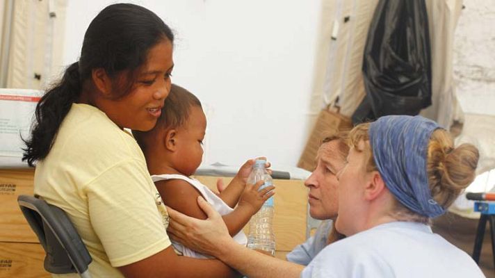 Telediario 1 - Situación dramática en Filipinas