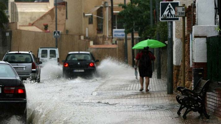 El tiempo - Lluvias y vientos fuertes en el noreste y baja la cota de nieve