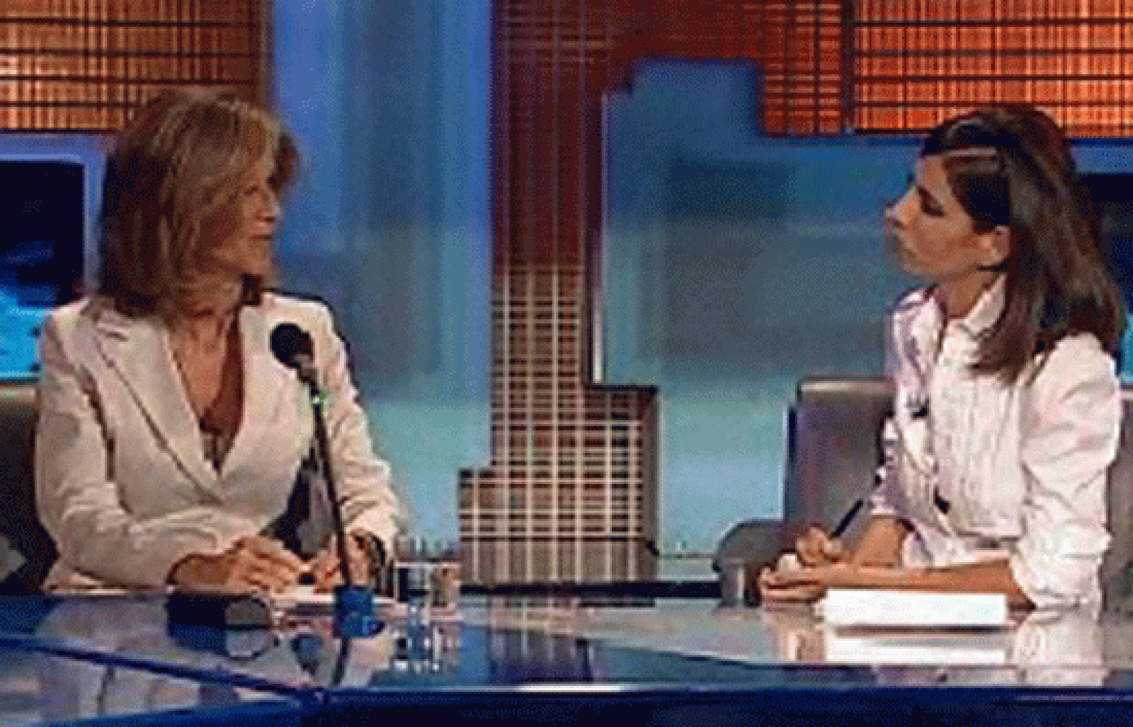 Cristina Garmendia niega enfrentamientos por las competencias | Ver