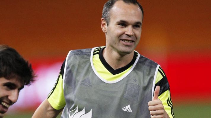 Telediario 1 - Los momentos "especiales" de Iniesta en Sudáfrica