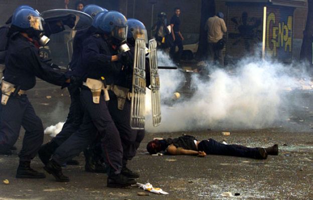  - 15 condenas por el G8 de 2001