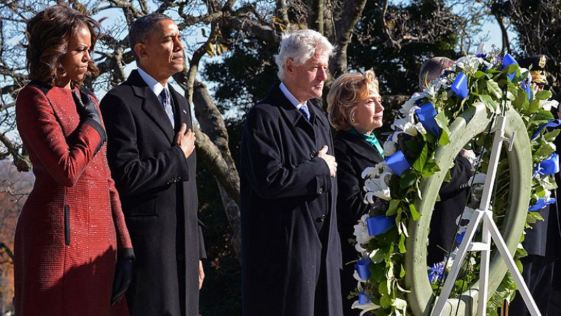  Obama y los Clinton honran a Kennedy