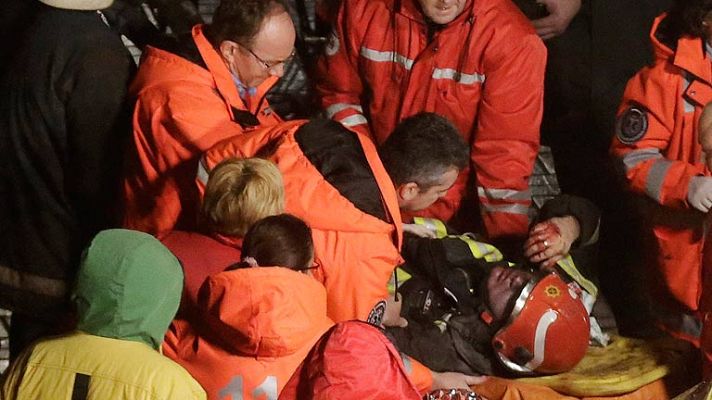 Telediario 1 - Al menos 18 muertos al derrumbarse un supermercado en Letonia