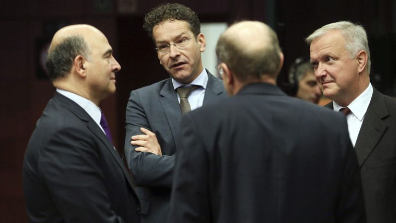 España informa al Eurogrupo que hará una "segunda ronda" de la reforma laboral