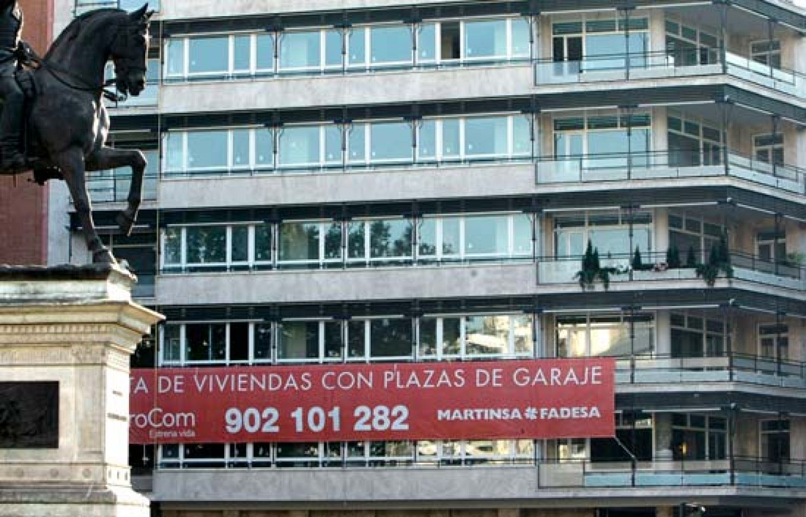  Un completo resumen de las noticias del día. 