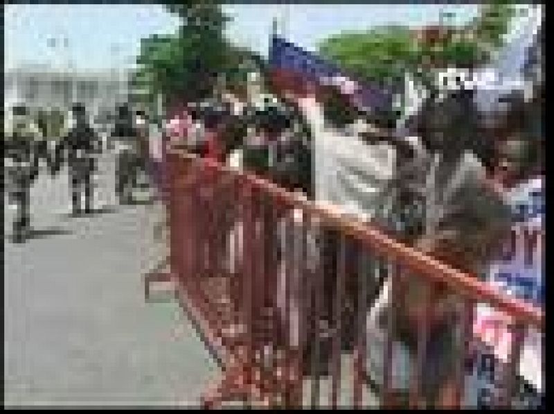 Dispersada en Haití una manifestación a favor del ex presidente