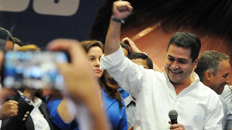 Ventaja del candidato oficialista Juan Orlando Hernández en las elecciones de Honduras