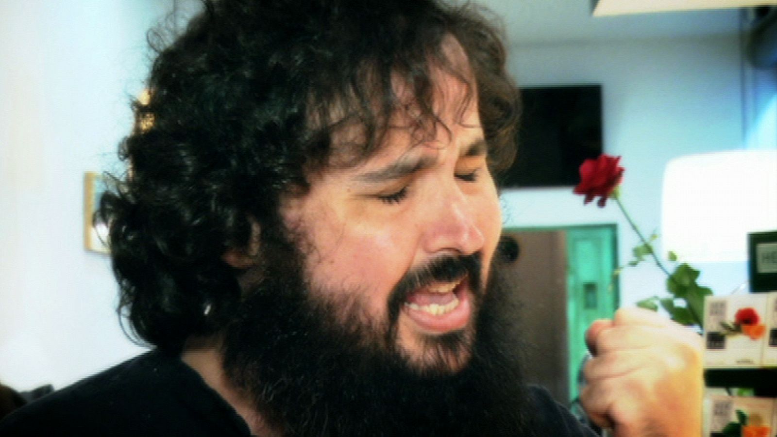 Videoclip: Loulogio canta "Sabor Kebab" - Ver ahora