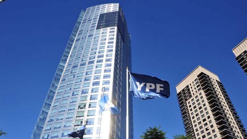 Argentina dice que el principio de acuerdo sobre YPF con España normalizará la relación 