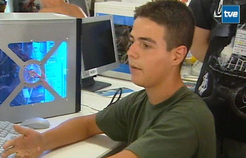 Informe Semanal visita la Campus (2003)