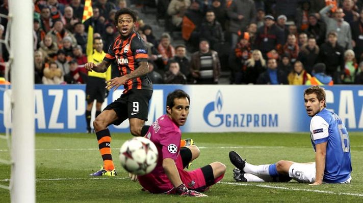 Champions League - Luiz Adriano adelanta al Shakhtar (1-0)