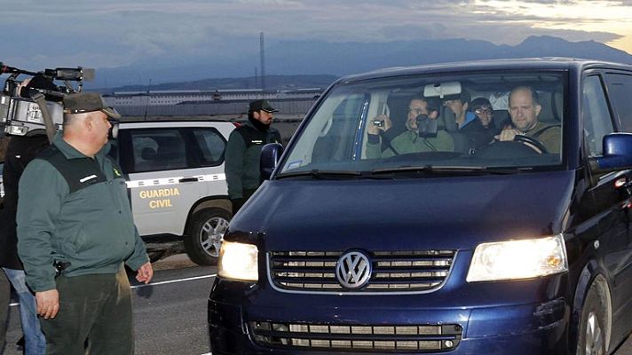 Telediario 1 - Interior remite a la Audiencia seis homenajes a etarras excarcelados