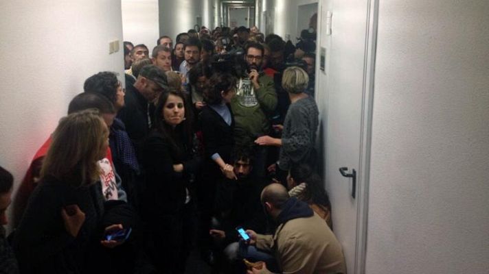 Telediario 1 - La Generalitat valenciana ordena el cese de emisión de RTVV